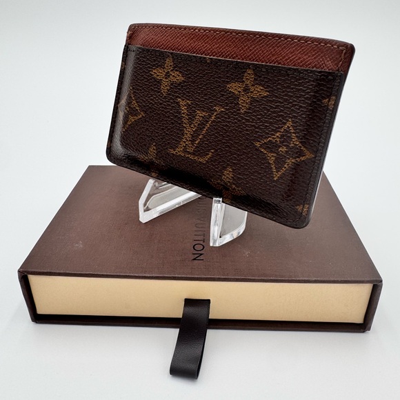 Louis Vuitton Monogram Card Holder - Picture 5 of 11